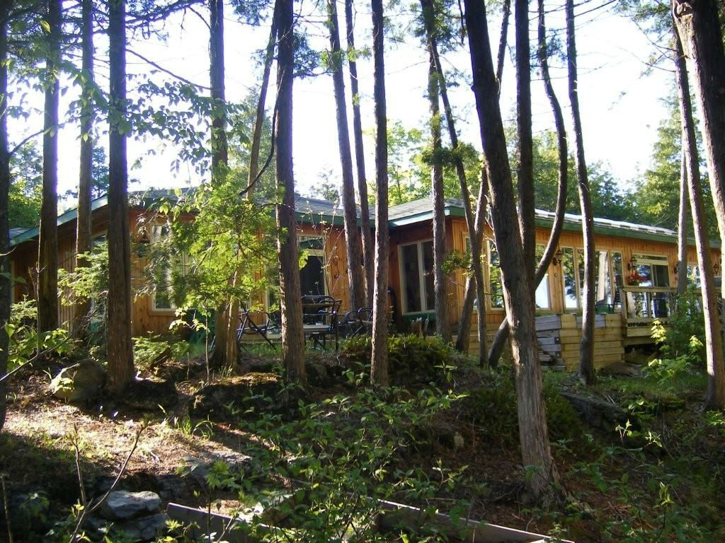 Private Wilderness Lakehouse on Sandy Lake