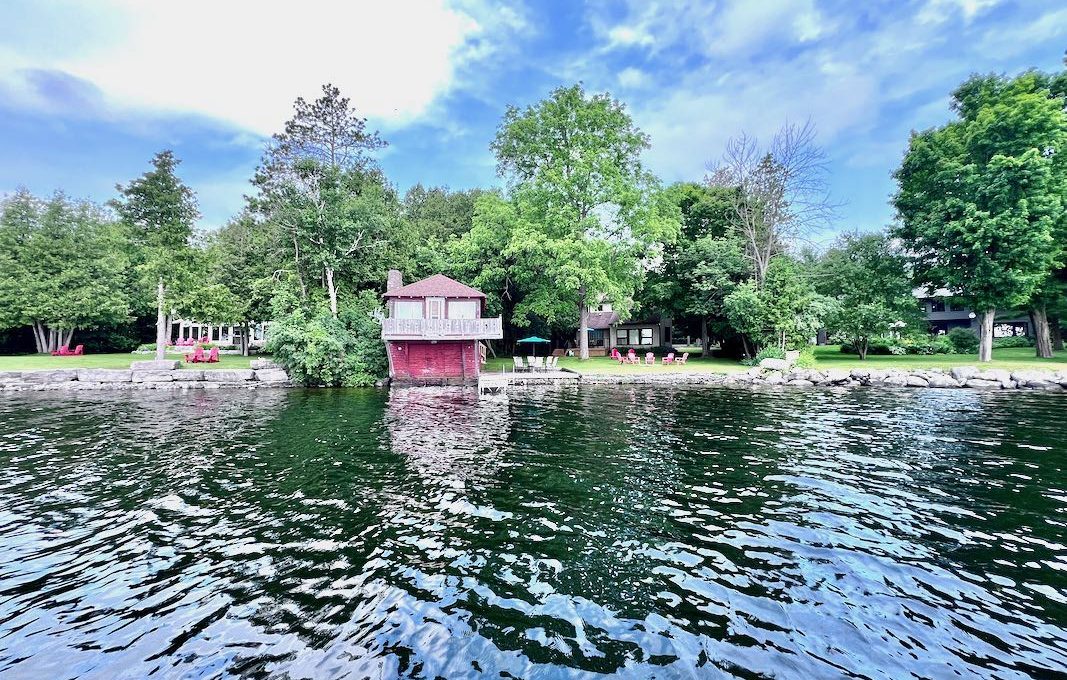 Clear-Path-Cottage-on-Clear-Lake-1