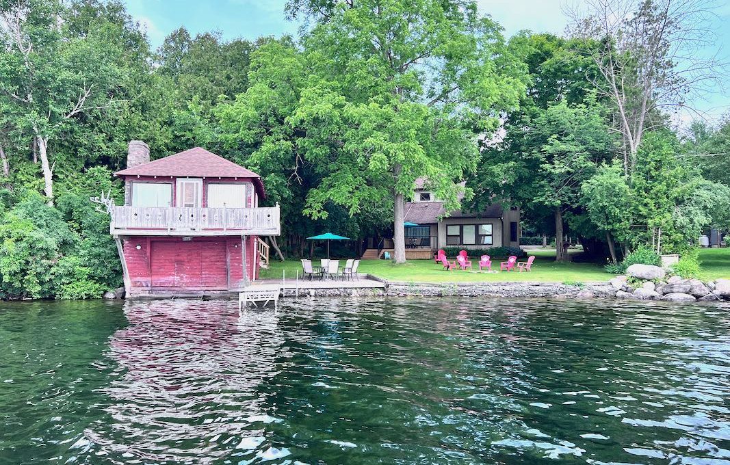 Clear-Path-Cottage-on-Clear-Lake-2