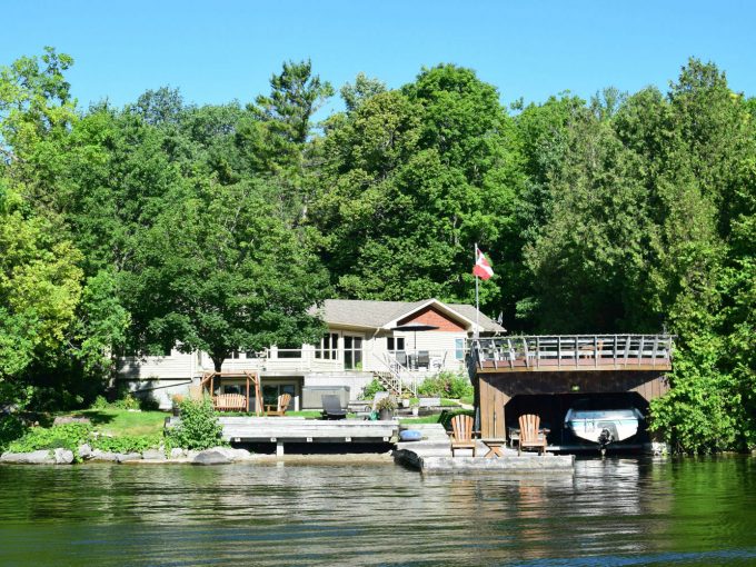 Executive and Modern Home on Clear Lake, near Peterborough on Kawartha Lake region