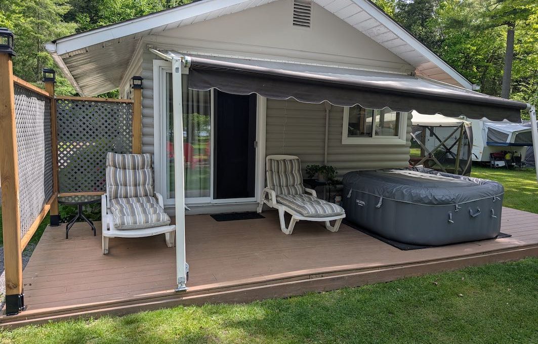 Cabin-On-Crowe-Lake-2