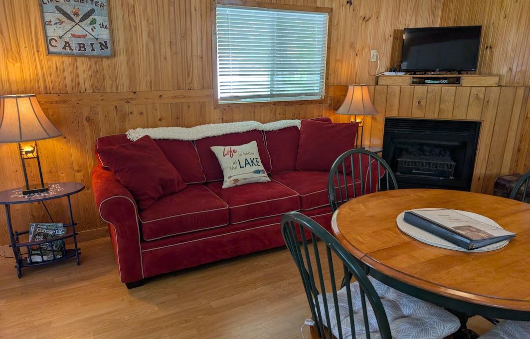 Cabin-On-Crowe-Lake-7