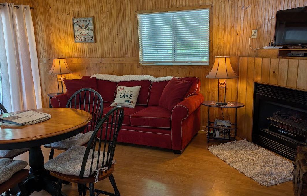 Cabin-On-Crowe-Lake-8