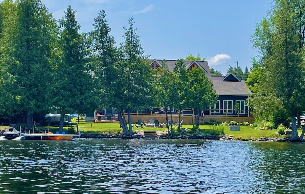 Kool-Lakehouse-On-Sturgeon-Lake-2