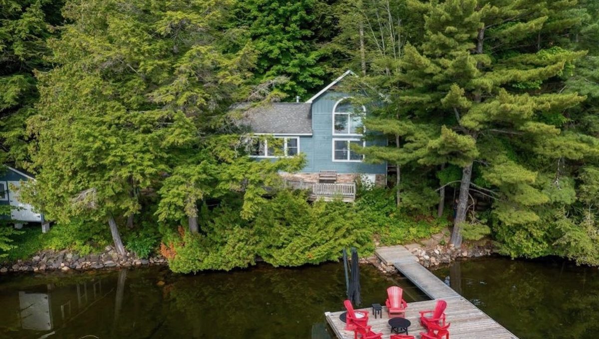 Chandos-Lake-Waterside-Retreat-2