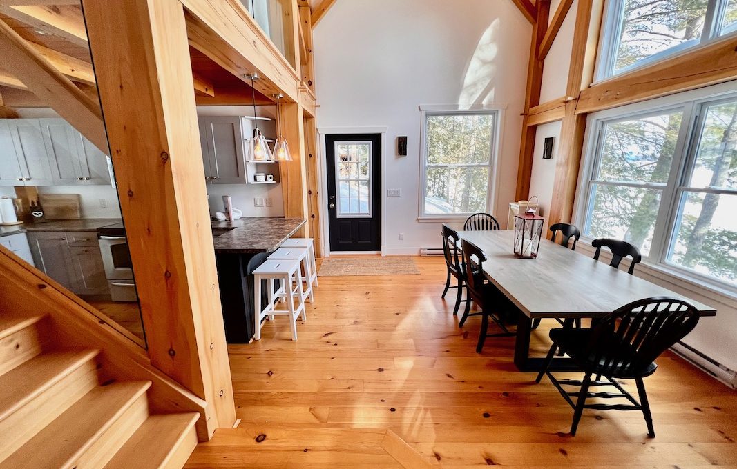 Chandos-Lake-Waterside-Retreat-23