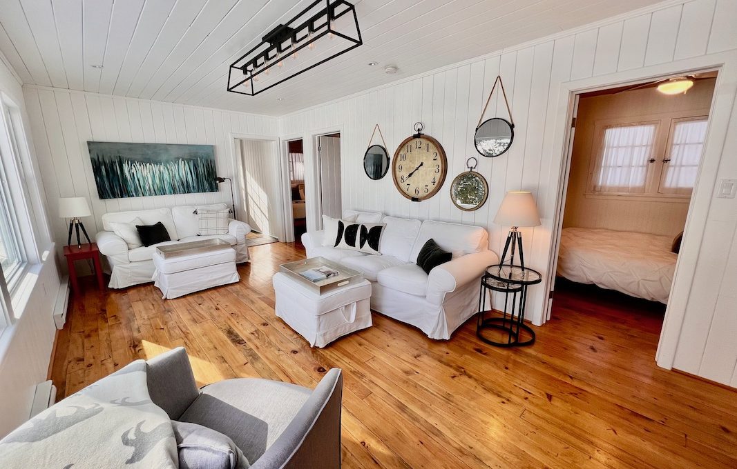 Chandos-Lake-Waterside-Retreat-26