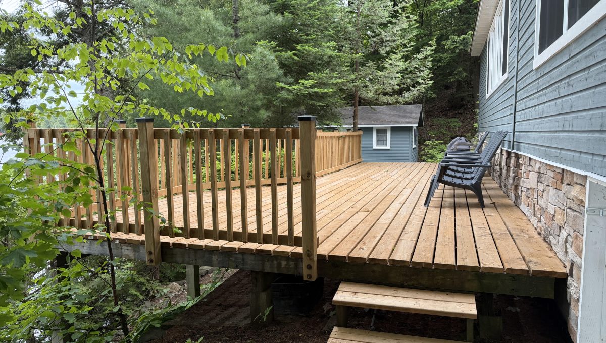 Chandos Lake Waterside retreat-4