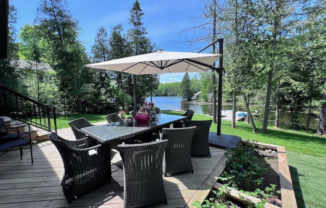Peace-Out-on-Balsam-Lake-Luxury-Waterfront-Cottage - 10