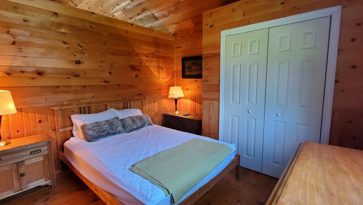 Bedroom 2.2