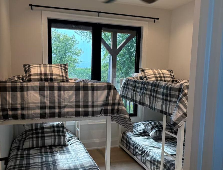 Lake-Scugog-Waterfront-Cottage-25