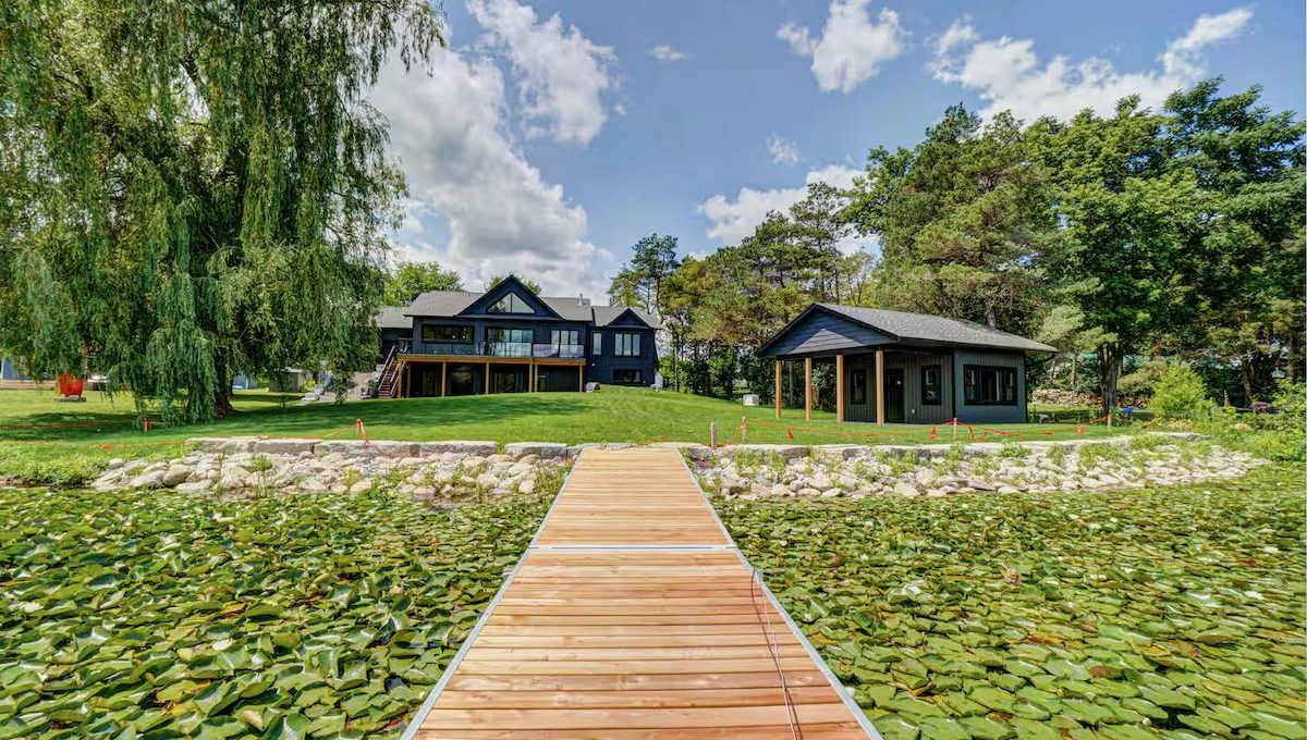Lake-Scugog-Waterfront-Cottage-7