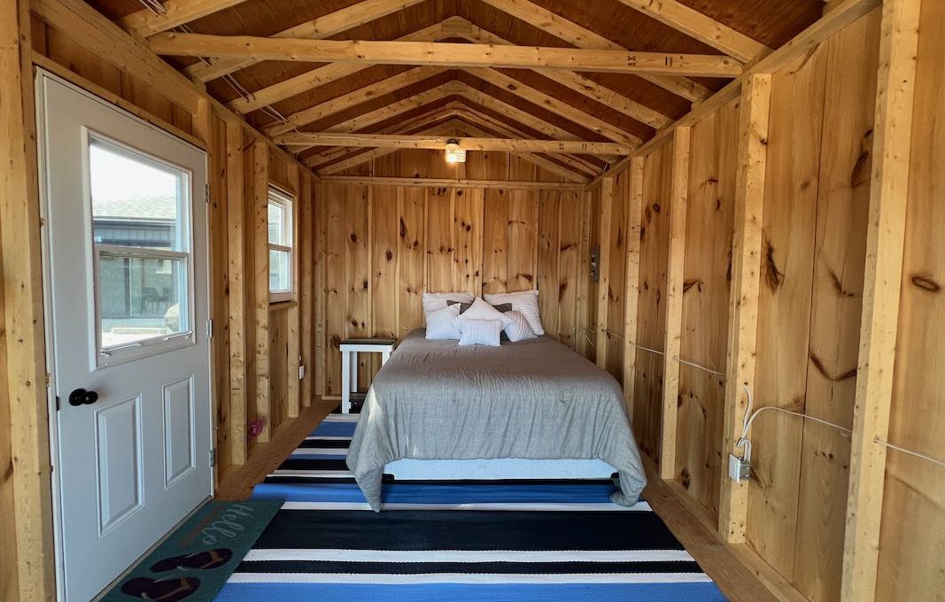 Luxury-Waterfront-Bungalow-On-Sturgeon-Lake-30