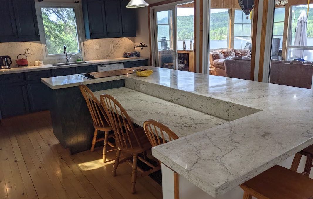 The-Lodge-On-Papineau-Lake-13