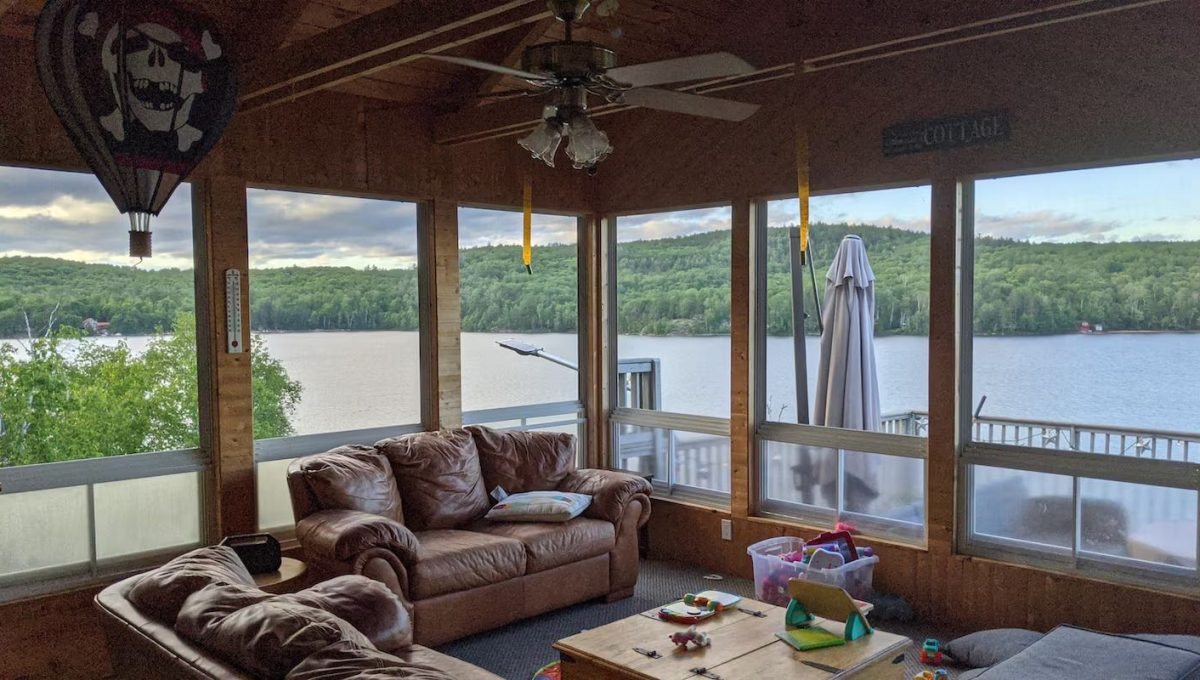 The-Lodge-On-Papineau-Lake-15