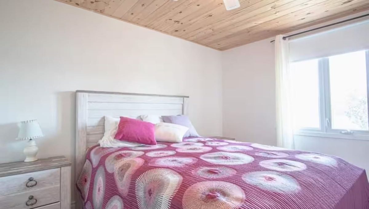 The-Lodge-On-Papineau-Lake-25