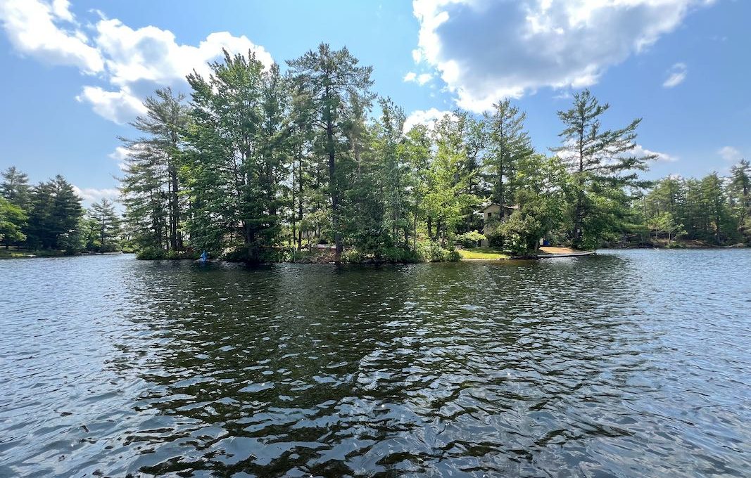 Bear Point Cottage on Kasshabog Lake-3