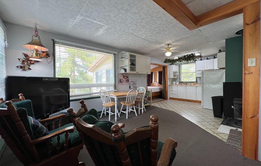 Bear Point Cottage on Kasshabog Lake-46