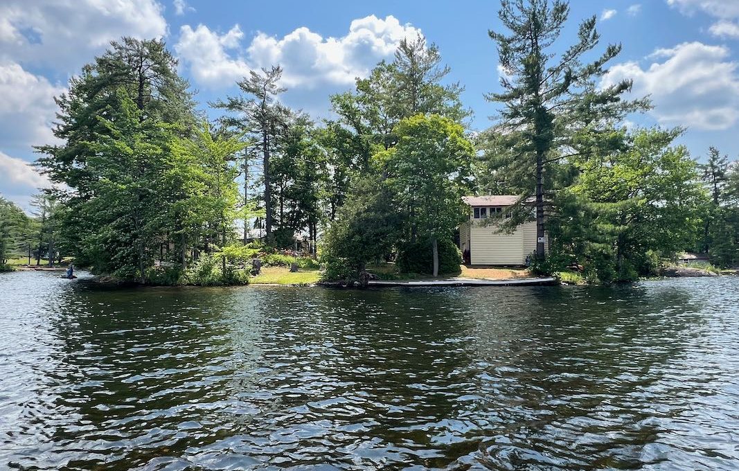Bear Point Cottage on Kasshabog Lake-5