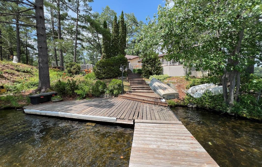 Bear Point Cottage on Kasshabog Lake-6