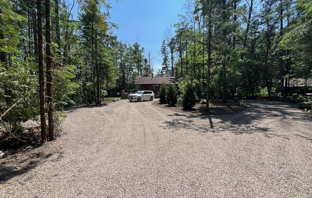 Cottage-On-Camelot-40