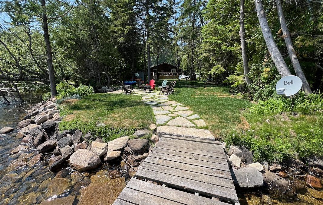 Cottage-On-Camelot-8