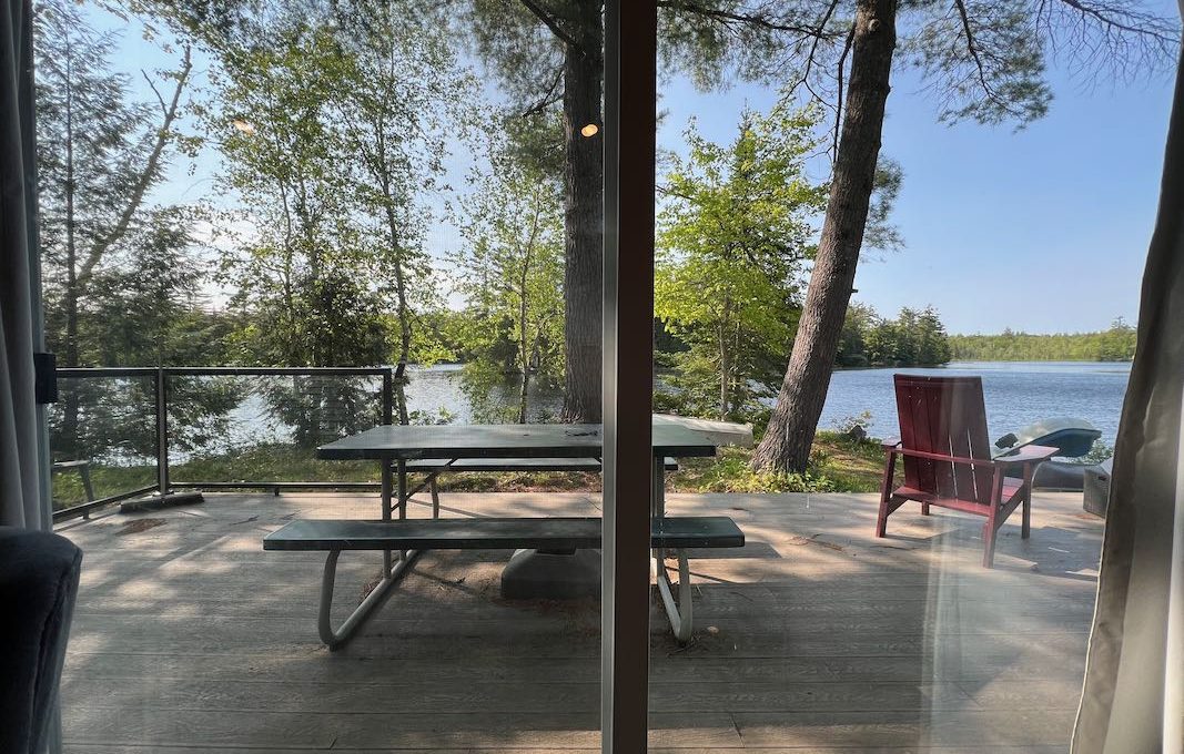 Family-Dream-Cottages-on-Mississagua-Lake-18