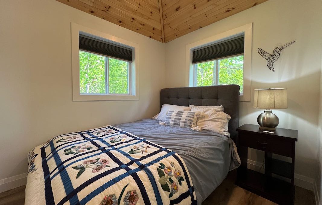 Family-Dream-Cottages-on-Mississagua-Lake-44