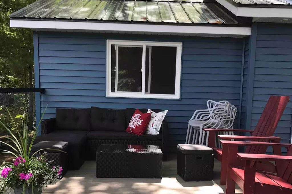 Family-Dream-Lakehouse-Cottage-on-Mississagua-Lake-10