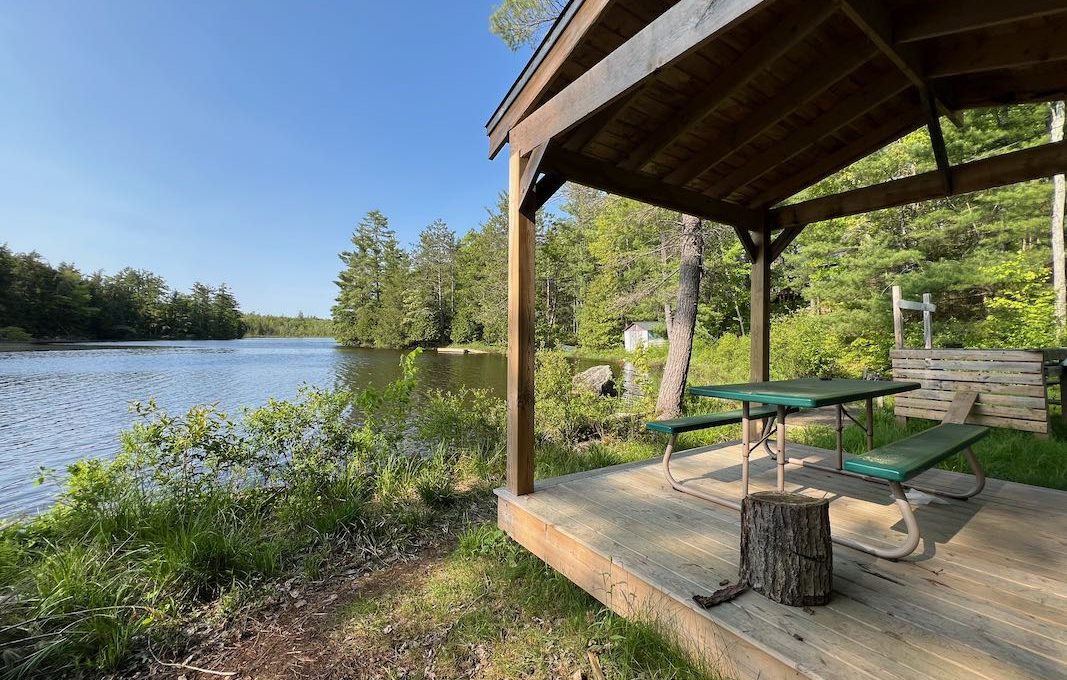 Family-Dream-Lakehouse-Cottage-on-Mississagua-Lake-21