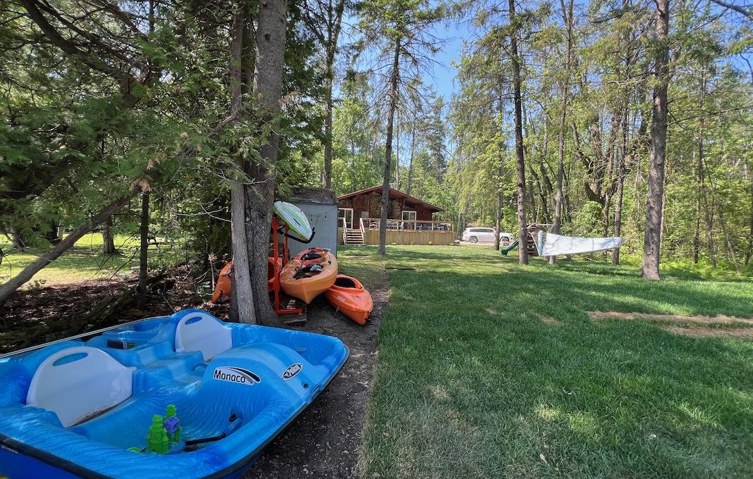 Waterfront-Cottage-On-Camelot-Balsam-Lake-12
