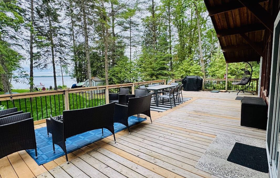 Waterfront-Cottage-On-Camelot-Balsam-Lake-14a