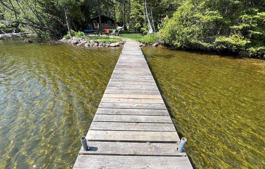 Waterfront-Cottage-On-Camelot-Balsam-Lake-7