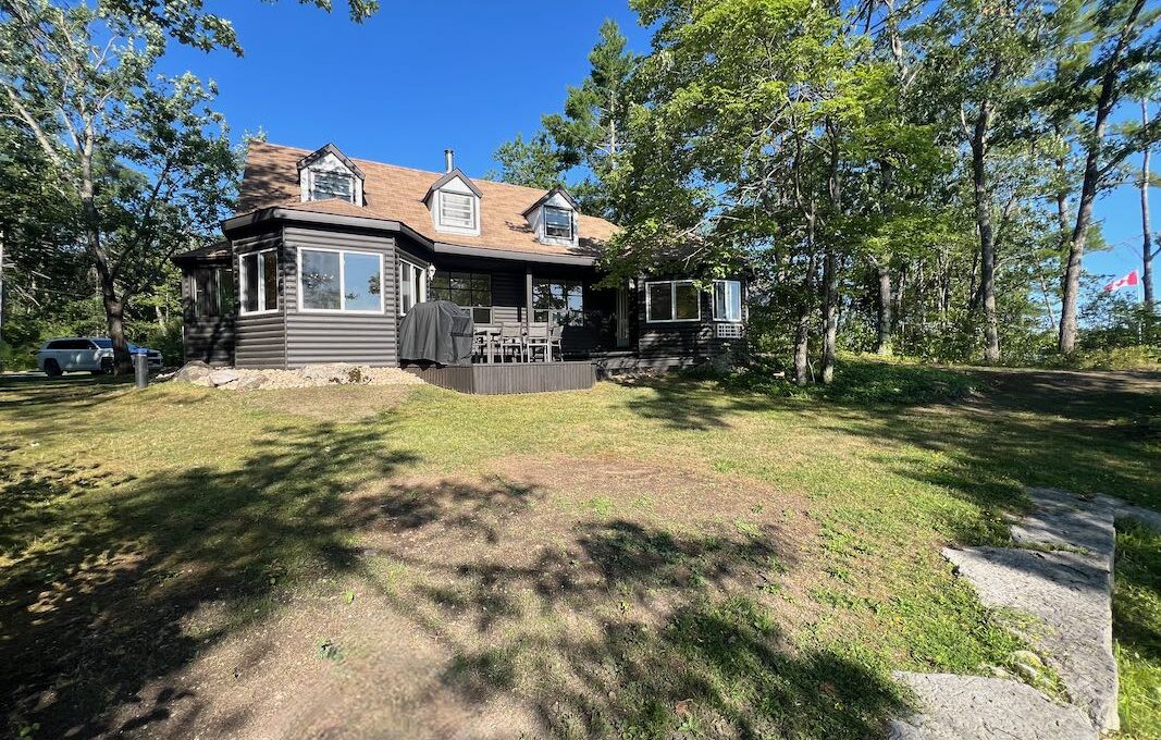 Gooding-Cottage-on-Stoney-Lake-1 - 10