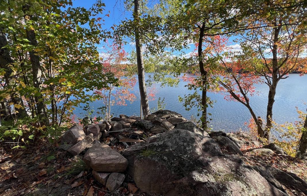 Chalet-Loucks-Lake-13