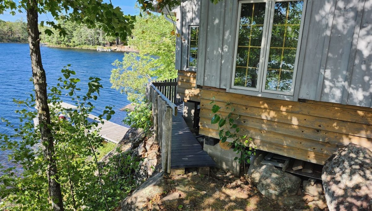 Chalet-Loucks-Lake-14