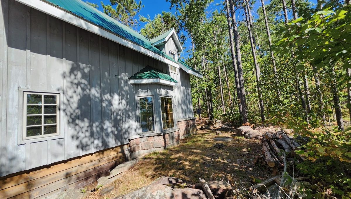 Chalet-Loucks-Lake-16