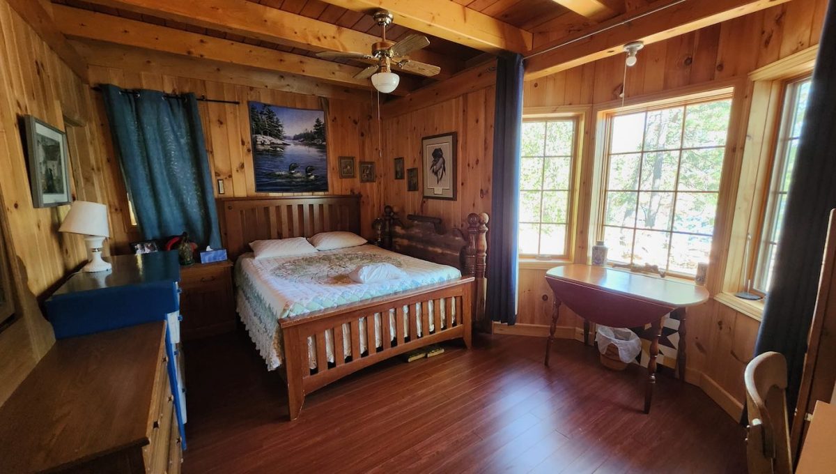 Chalet-Loucks-Lake-29