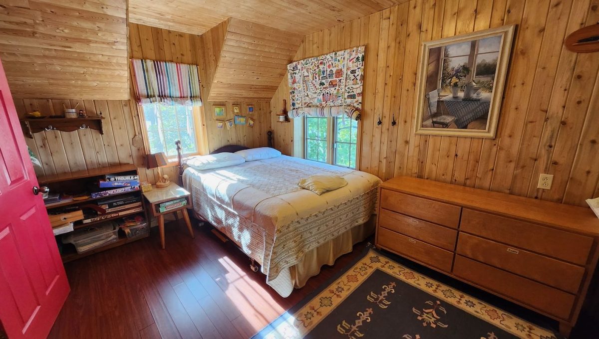 Chalet-Loucks-Lake-36