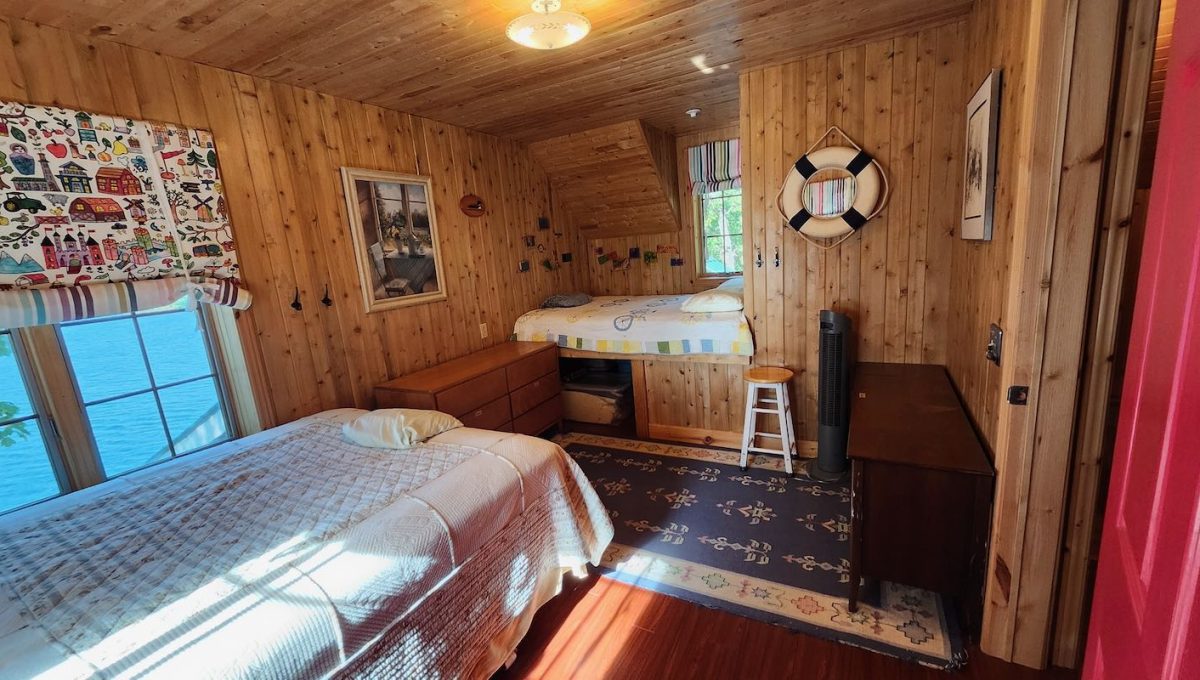 Chalet-Loucks-Lake-37