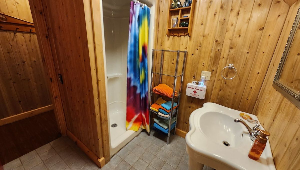 Chalet-Loucks-Lake-42