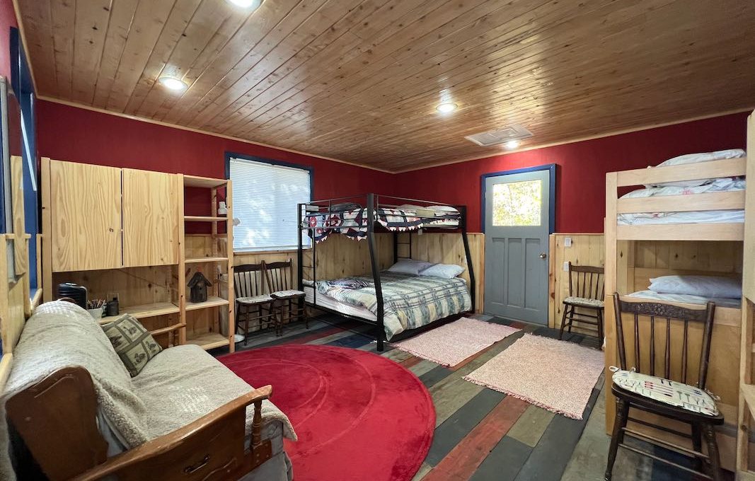 Chalet-Loucks-Lake-45