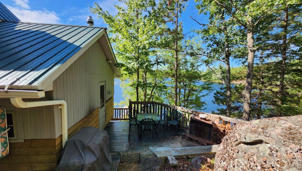 Chalet-Loucks-Lake-9