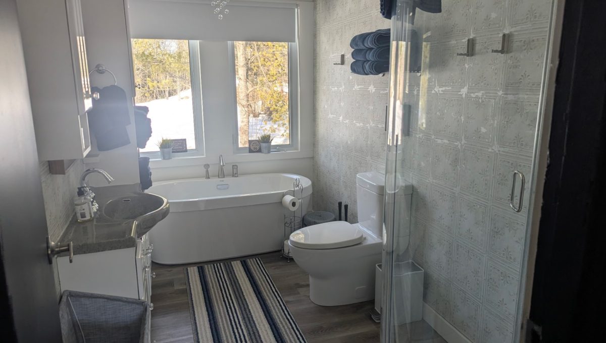 f878b9e6-d622-4ed2-a535-0d33e349d965