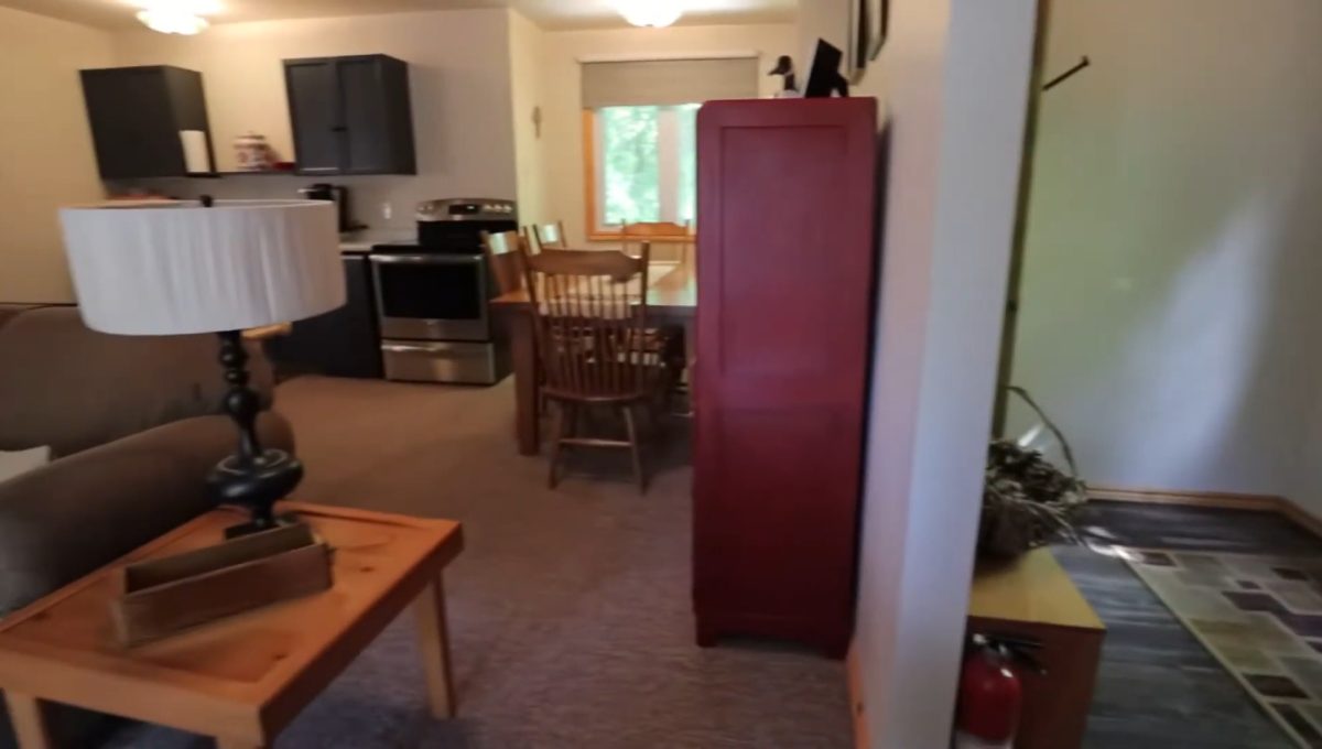 Beaver Lake Retreat - 32